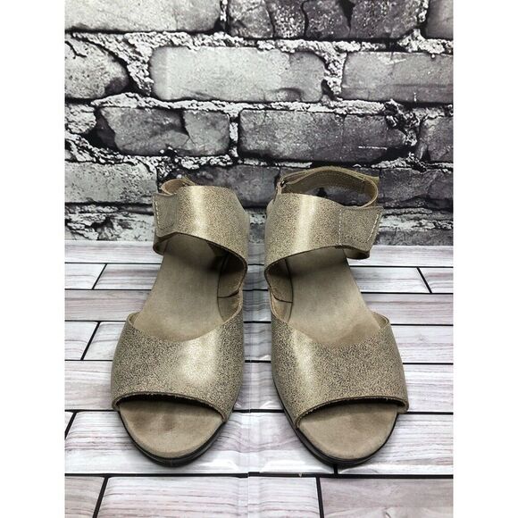 Munro American Taupe Shimmer Leather Strap  Casual Heels Women’s Sz 8.5M US/39EU - Picture 9 of 16